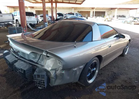 2001 Chevrolet Camaro из США, поврежденный, VIN 2G1FP22KX12140985